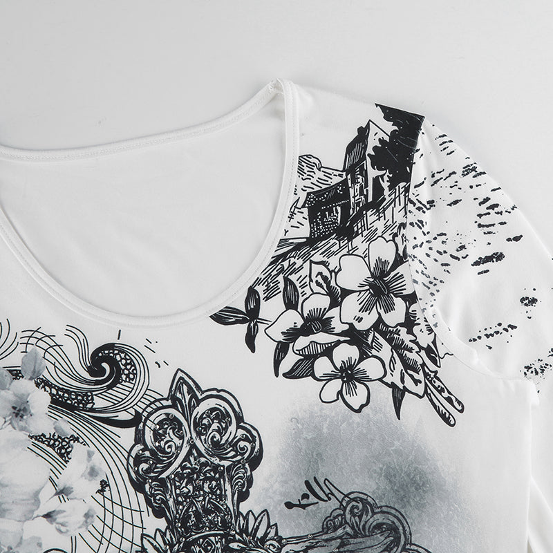 T-shirt imprimé graphique en strass.