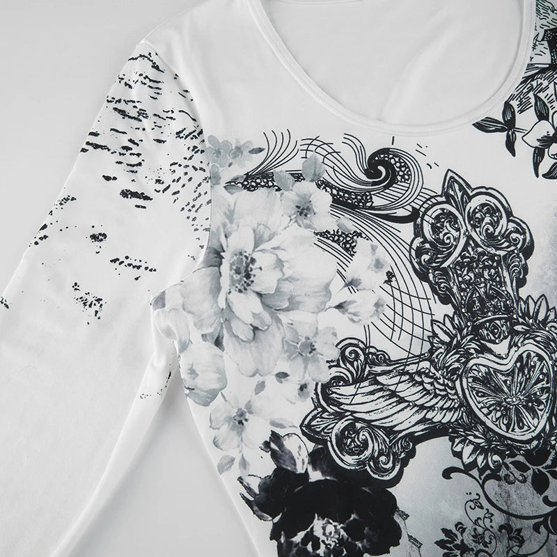 T-shirt imprimé graphique en strass.