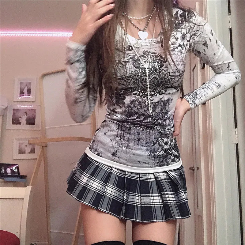 Rhinestone Graphic Print T-shirt.