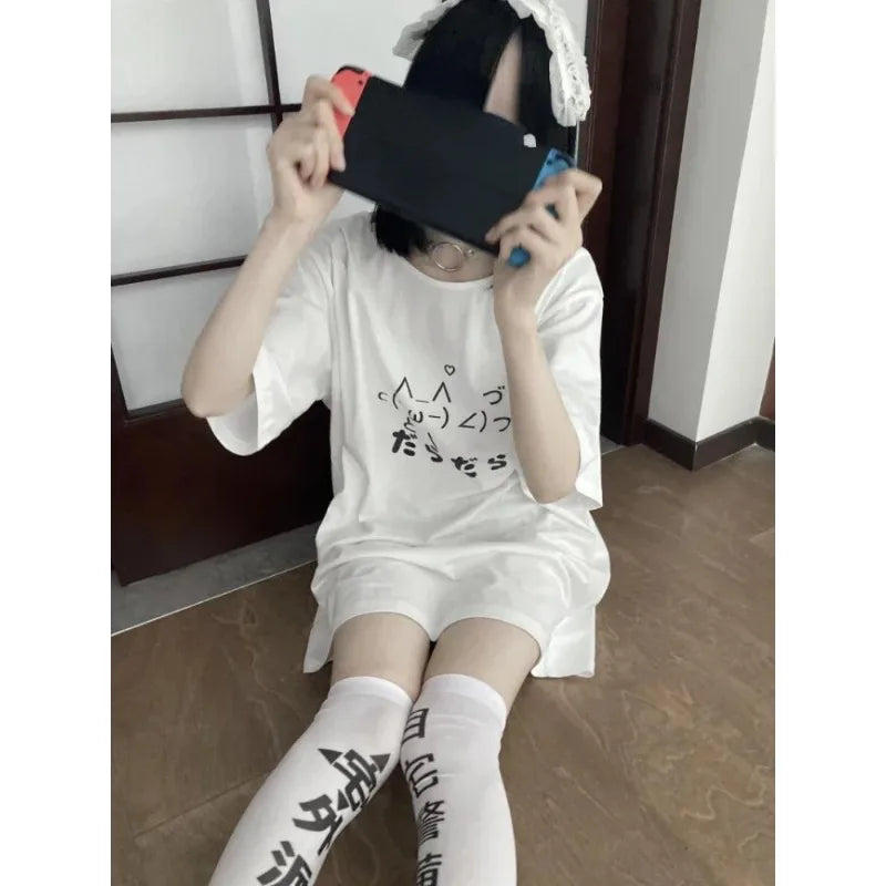 2025 T-shirt mignon pour femme, décontracté, col rond, dessin animé japonais, hauts courts.